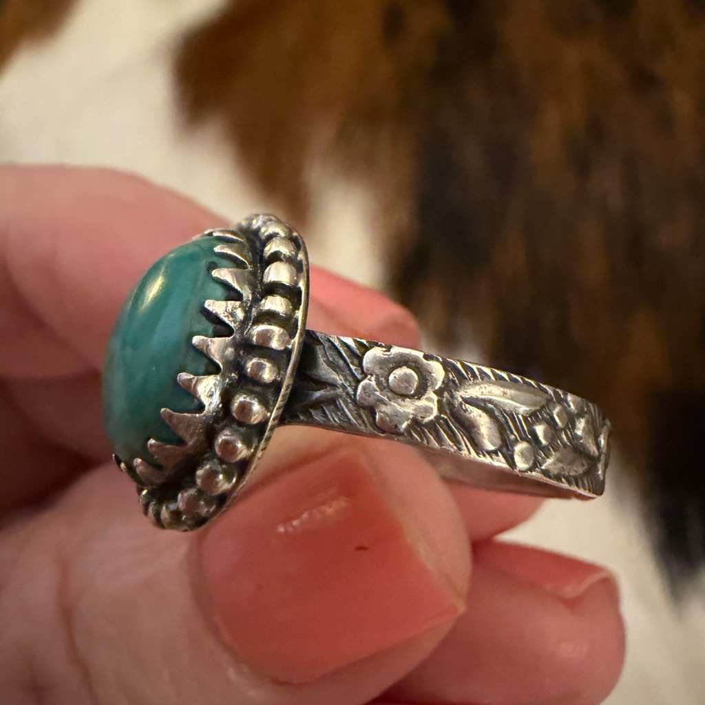 Kingman Turquoise Oval Decorative Hand Stamped Band Size 8.25 Sterling Silver